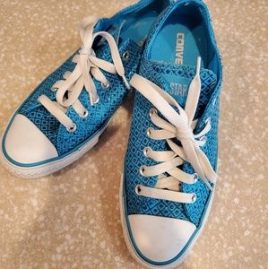 Converse Blue Sparkle tennis shoe size 8